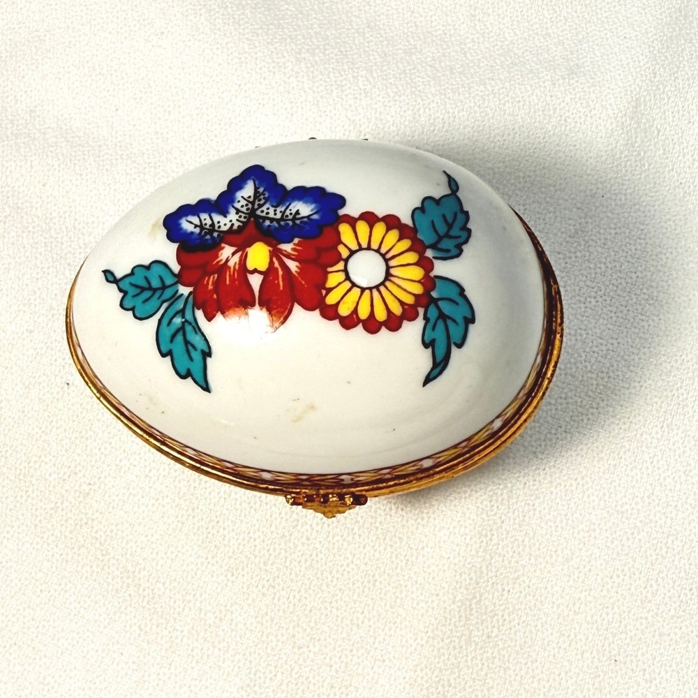 Limoges Castel Trinket Box White Porcelain Floral Hinged Egg